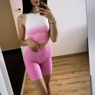 Monika (19), Escort, Bielefeld