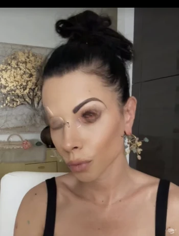 Sexgoettin Tessinerin — 3 / 4