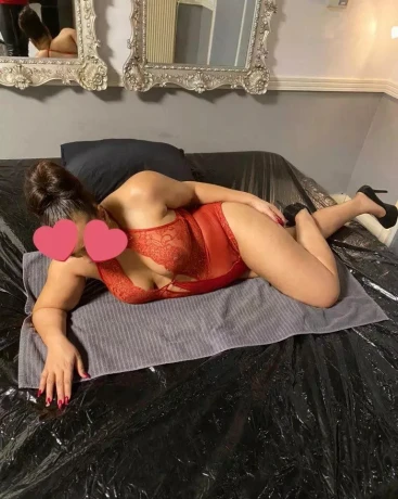 Zoe Massage — 3 / 8