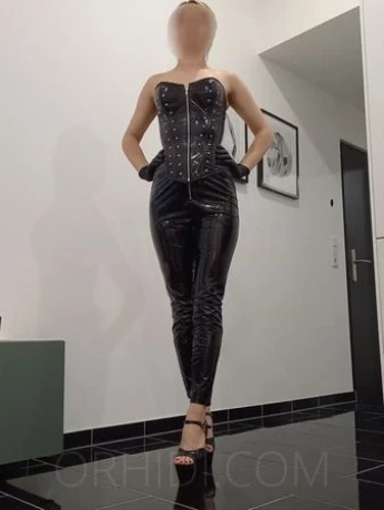 Julia little devil! — 9 / 18