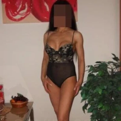 Nikol, Escort, Prague