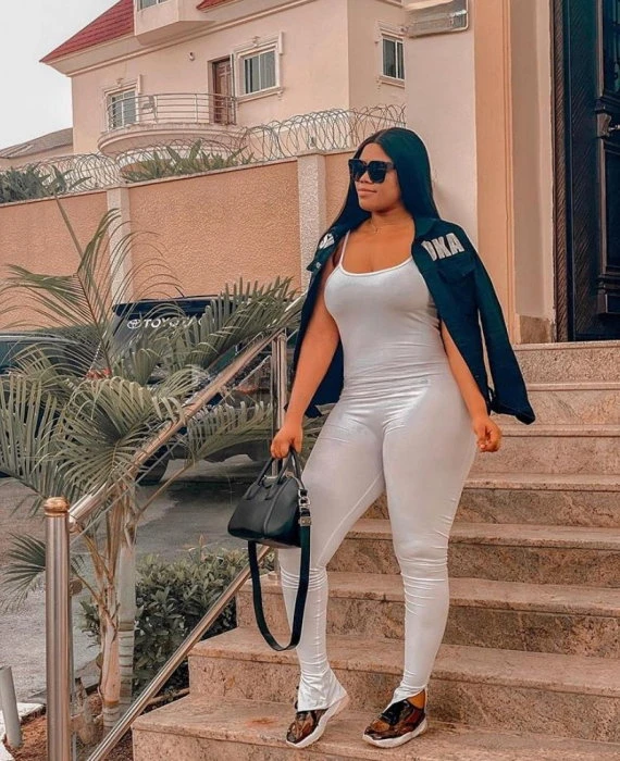 Sheila, Escort, Accra