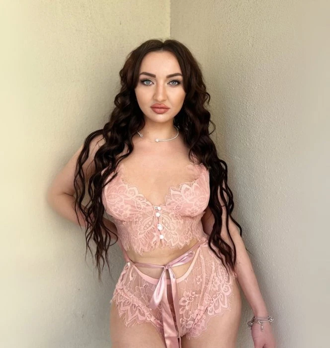 Albina, Escort, Cannes