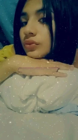 Mia Chevez — 4 / 8