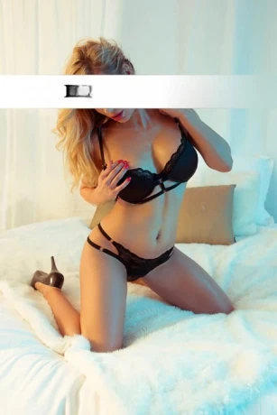 Maya Ricci — 9 / 12