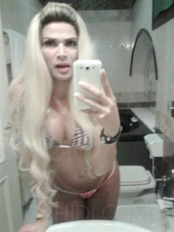 TS Erika Schneider — 2 / 5