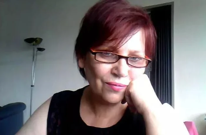 Miss Tears — 1 / 3