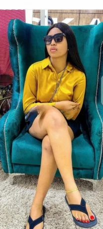 Pretty Ava — 2 / 3