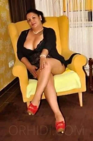 Yazmin geil - sehr üppig — 2 / 13