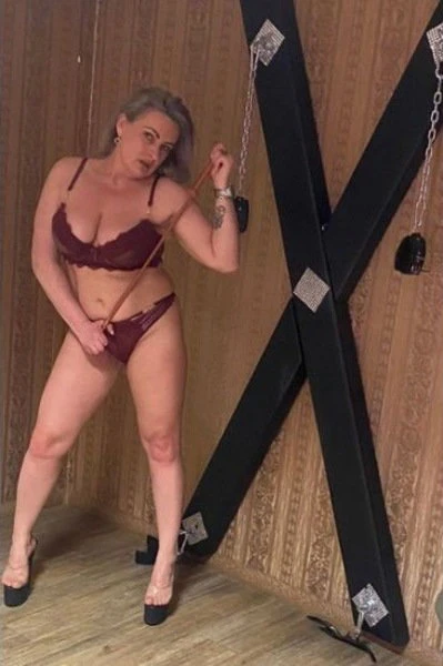 Nicole Aus Ungarn — 6 / 10