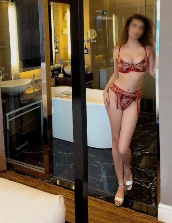 Miss Red Velvet — 9 / 13