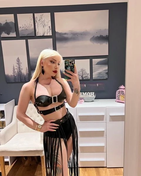 Turkish Queen Melissa, Escort, Berlin