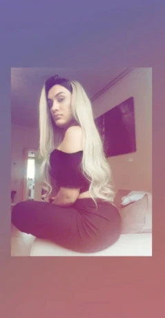 Lara Stephany — 3 / 5