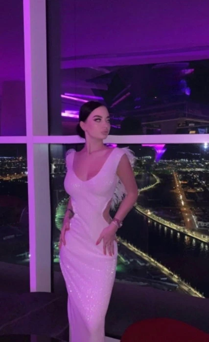 Katerina — 2 / 5