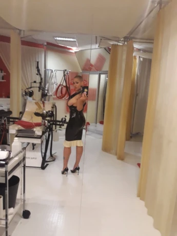 Julianna1 — 2 / 13