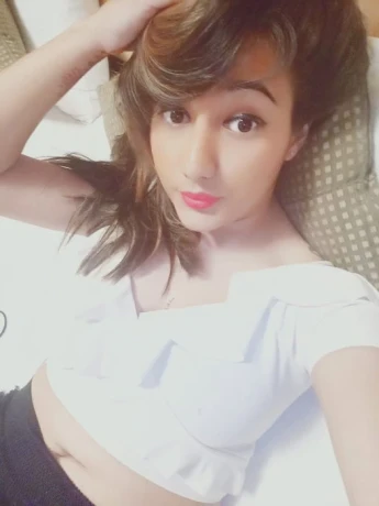 Nidhi Agarwal — 2 / 3