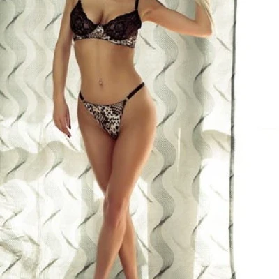 Yakira Dt Expertin, Escort, Passau