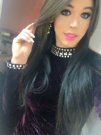 TS Roxy Latina — 2 / 3