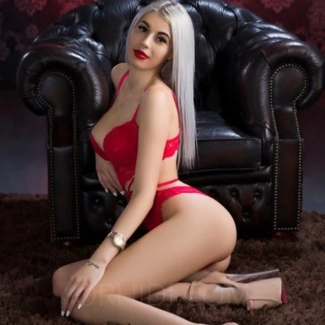 Andreea — 1 / 4