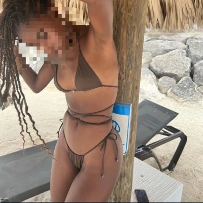 Louna, Escort, Abidjan