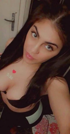 Sexy Melanie — 1 / 3