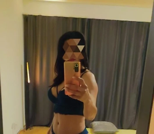 Private Erotische Massagen Tantra Koerper Zu Koerper — 1 / 4