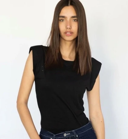 Francesca — 3 / 4