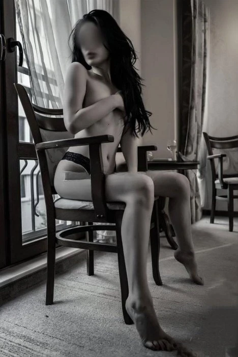 Alissa — 2 / 4