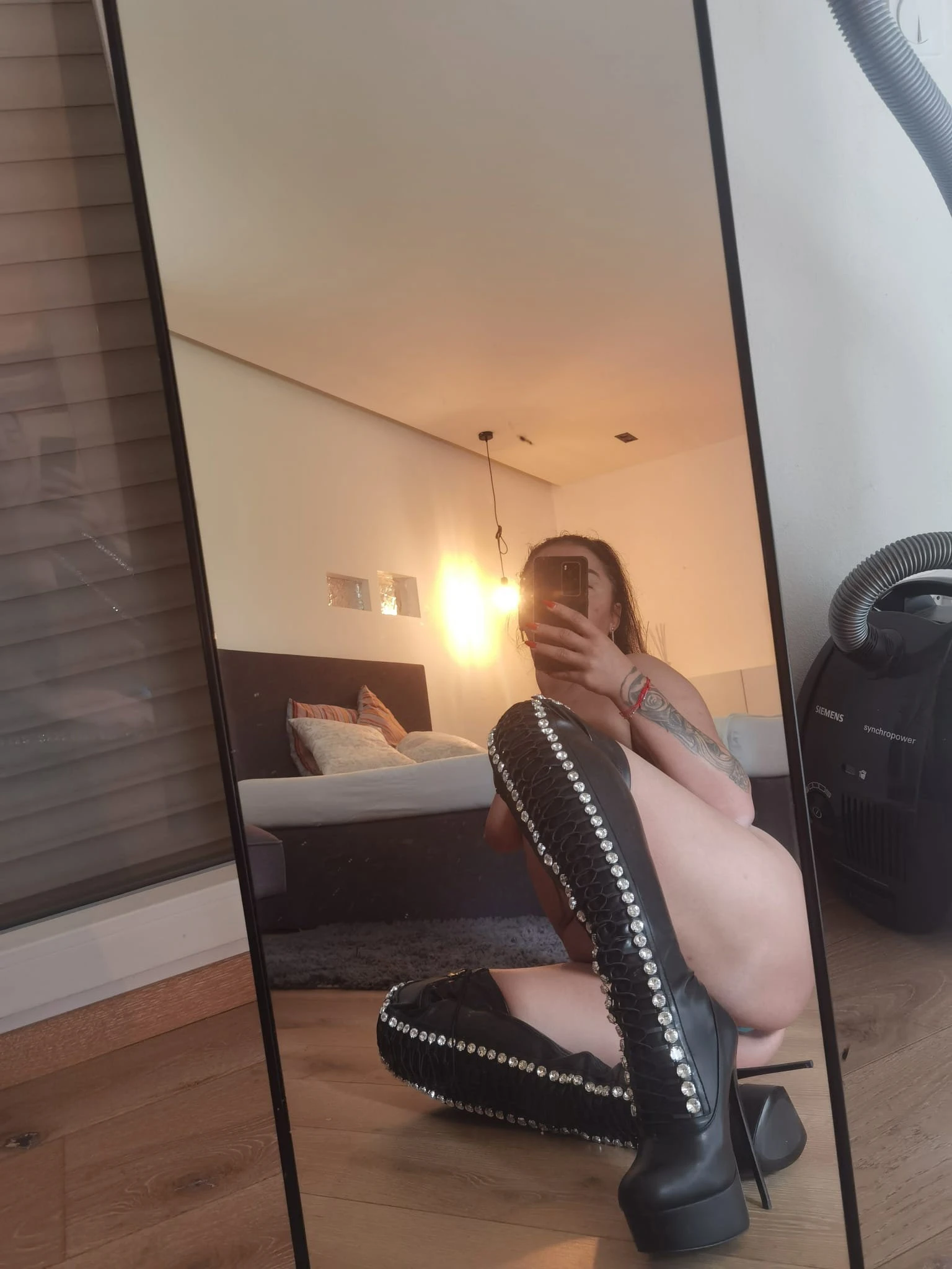 Inna6, Escort, Wels