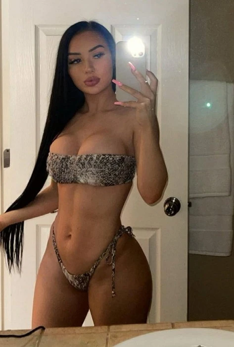 Sasha, Escort, Kuwait