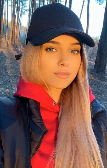 Emma, Escort, Mersin
