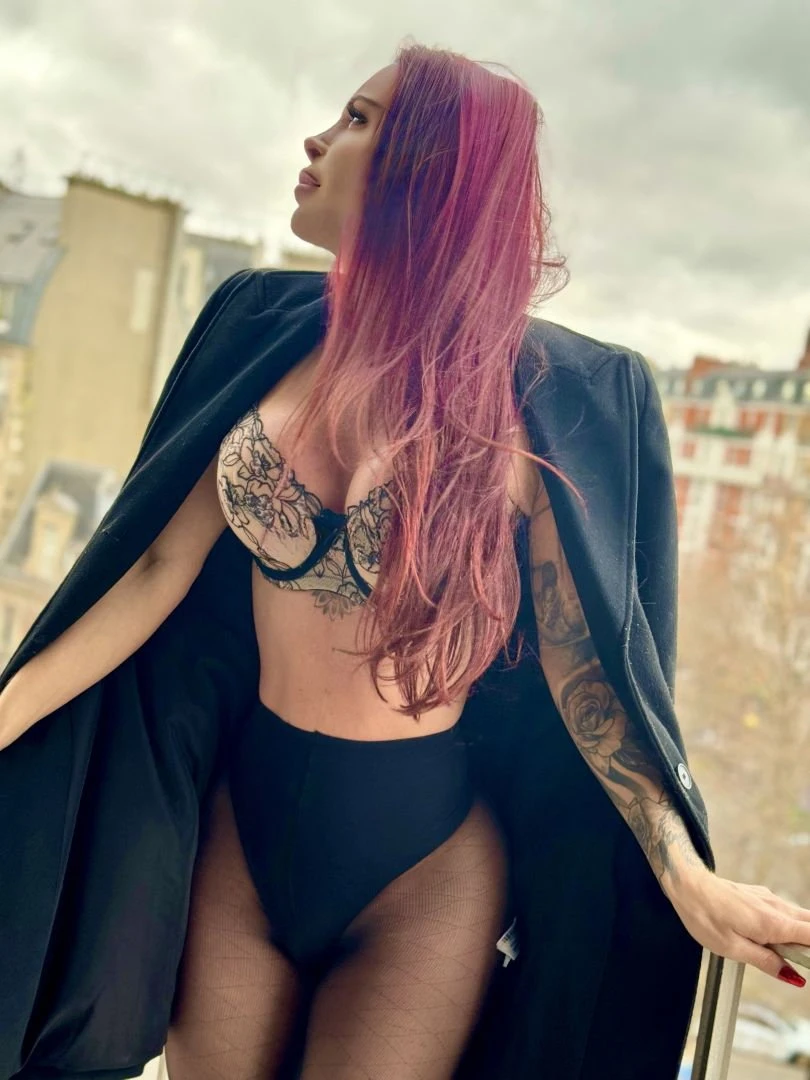 Arielle Garcez — 4 / 12