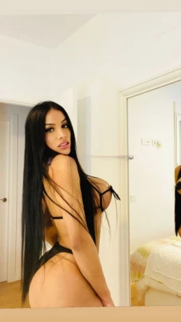 Alexandra Hernandez — 9 / 12