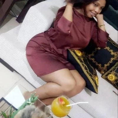 Maggy, Escort, Al Wukayr