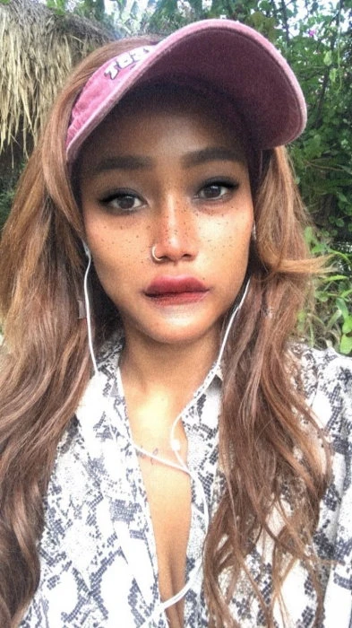 Kelly Queen — 3 / 8