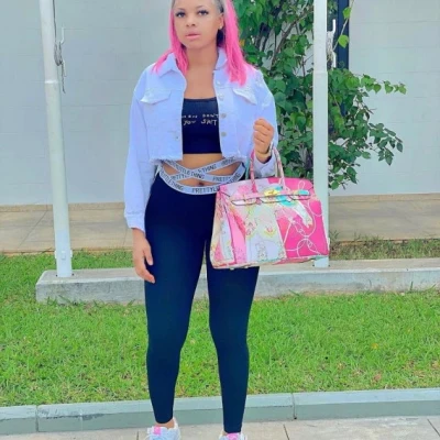 Regina, Escort, Dubai