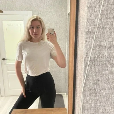 Nina, Escort, Florence