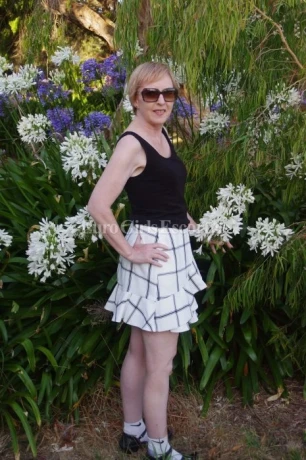 Linda Jones — 5 / 6