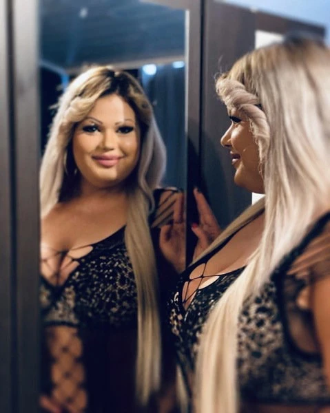 Plus Size Cynthia Nur Hausbesuch — 6 / 11