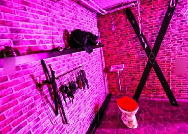 Heaven&Hell Domina Erotikhaus — 21 / 23