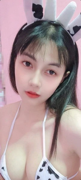 Natalie — 2 / 3