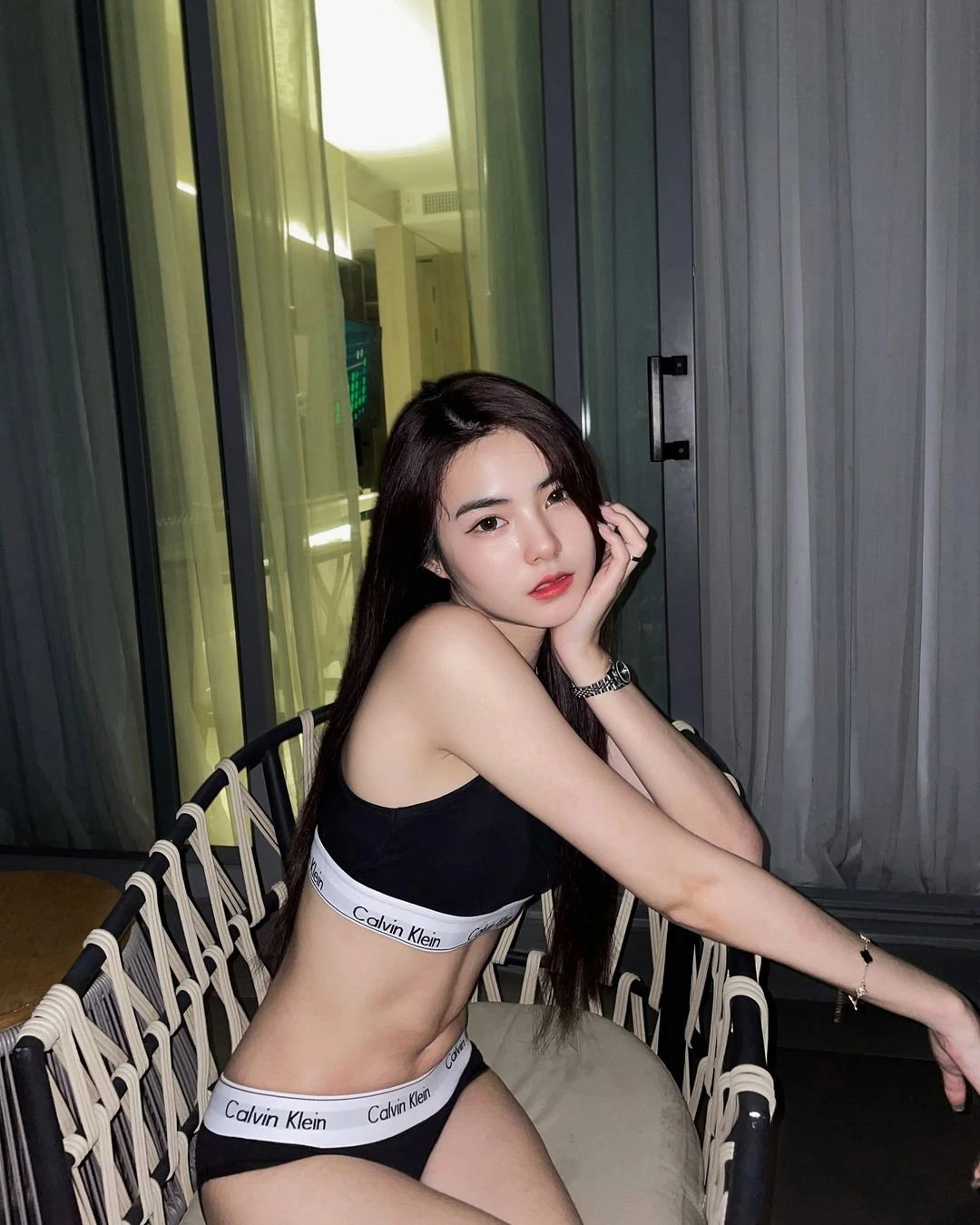 Mozza, Escort, Semarang