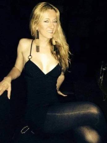 Melania11 — 12 / 14