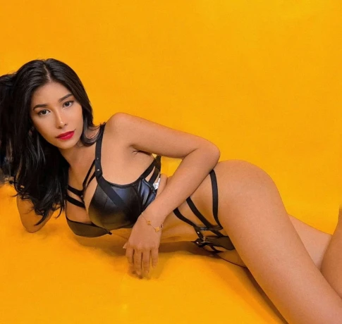 Feminine Shona — 2 / 12