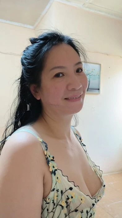 Chi Chen, Escort, Accra