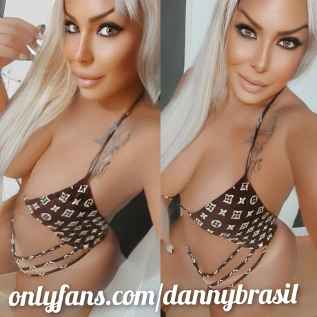 Pornoqueen Ts Danyella — 4 / 16