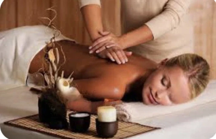 Thaimassage Wellnessmassage Ganzkoerpermassage — 1 / 3