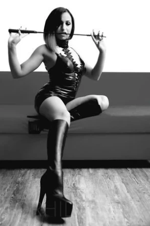 Laura in der Sexworld — 4 / 5