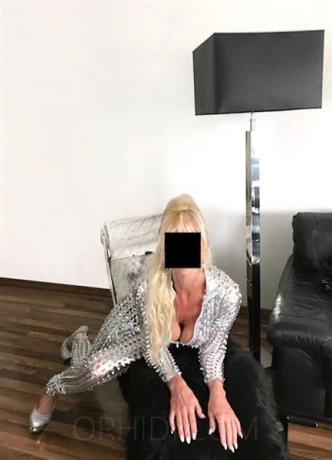 HOT &SEXY SUNNY — 1 / 3