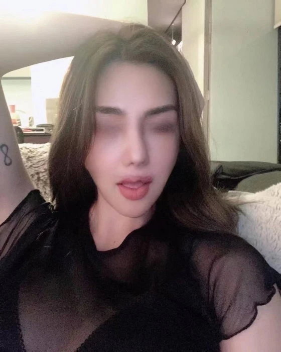 Dora — 7 / 8